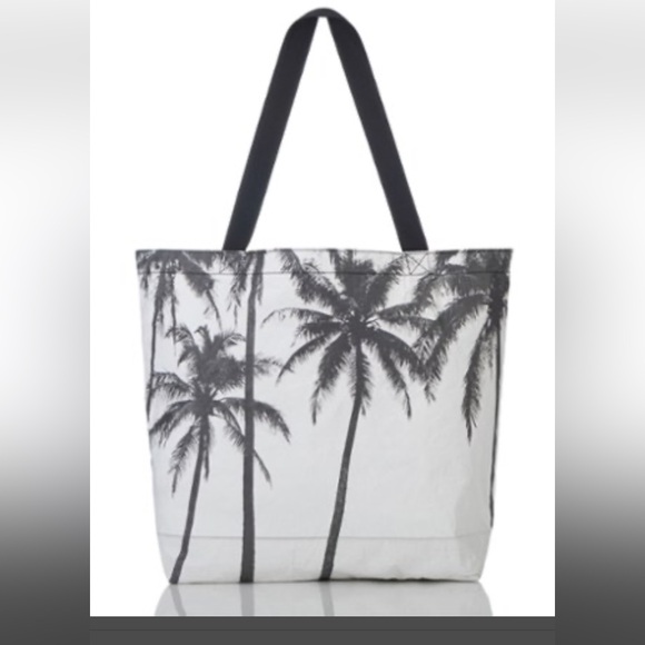 ALOHA Collection Reversible Black and White Palm Tote - Picture 1 of 12